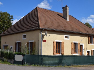 Maison de village A VENDRE - ARNAY LE DUC - 112 m2 - 65000 €