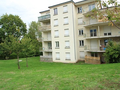 APPARTEMENT T2 A LOUER - LE CREUSOT - 37 m2 - 360 &euro; charges comprises par mois