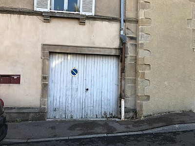 GARAGE A LOUER - AUTUN - 75€ charges comprises par mois
