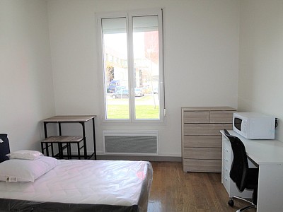 STUDIO A LOUER - CHALON SUR SAONE - 13.93 m2 - 390 € charges comprises par mois