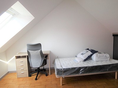 APPARTEMENT T5 A LOUER - CHALON SUR SAONE - 80.07 m2 - 920 &euro; charges comprises par mois