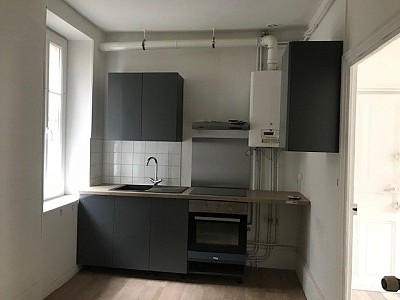 APPARTEMENT T3 A LOUER - AUTUN - 65 m2 - 438 &euro; charges comprises par mois