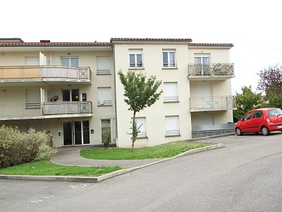 APPARTEMENT T2 A LOUER - LE CREUSOT - 40.19 m2 - 382 € charges comprises par mois