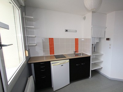 APPARTEMENT T1 A LOUER - DIJON - 19 m2 - 393 € charges comprises par mois