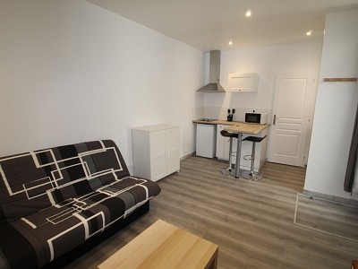 STUDIO A LOUER - CHALON SUR SAONE - 19.52 m2 - 415€ charges comprises par mois