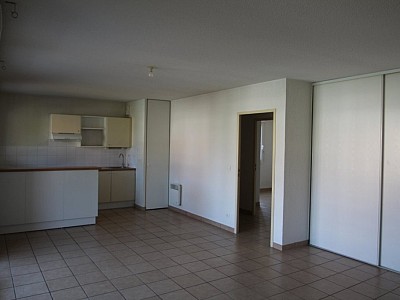 APPARTEMENT A LOUER - BEAUNE - 69.42 m2 - 790 &euro; charges comprises par mois