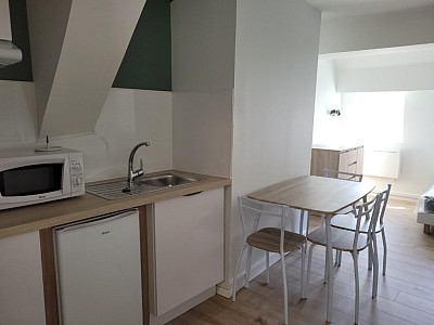 STUDIO A LOUER - CHALON SUR SAONE - 19.46 m2 - 390 € charges comprises par mois