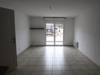 APPARTEMENT T2 A LOUER - LONS LE SAUNIER - 41 m2 - 539 &euro; charges comprises par mois
