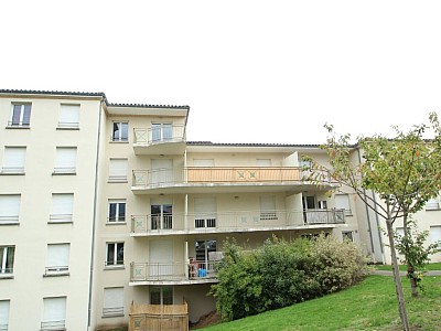 appt 40 A LOUER - LE CREUSOT - 38 m2 - 383 € charges comprises par mois