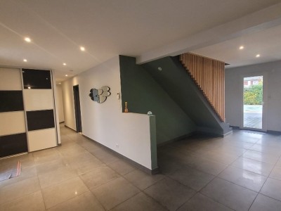 MAISON A LOUER - VIREY LE GRAND - 226.67 m2 - 1580 € charges comprises par mois