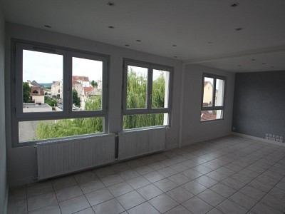 T4 -70.89M - QUARTIER V. HUGO A LOUER - DIJON - 70.89 m2 - 895€ charges comprises par mois