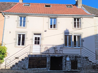 Maison de village leve sur cave A VENDRE - CHANGE - 140.06 m2 - 119000 €