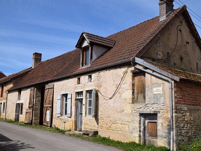 FERMETTE A VENDRE - ARCONCEY - 117 m2 - 49000 €