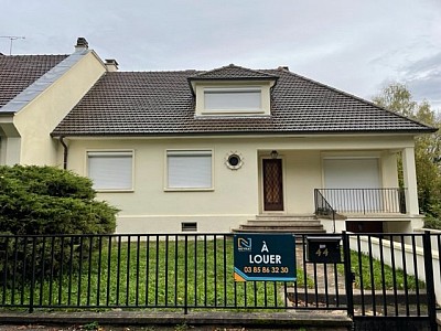 MAISON A LOUER - AUTUN - 131.38 m2 - 900€ charges comprises par mois