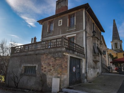 Maison ancienne et ses dpendances A VENDRE - GIVRY - 100 m2 - 234000€