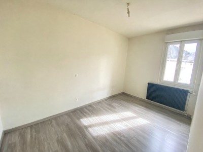 APPARTEMENT T2 A LOUER - LE CREUSOT - 39 m2 - 380 € charges comprises par mois