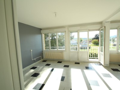 APPARTEMENT T5 A LOUER - CHAGNY - 85.4 m2 - 750 &euro; charges comprises par mois