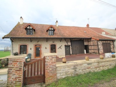 Maison de caractre mitoyenne - BEY - 113 m2 - VENDU