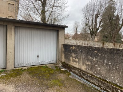 GARAGE A LOUER - AUTUN - 66 € charges comprises par mois