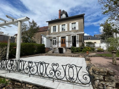 MAISON A VENDRE - LE CREUSOT SAINT HENRI - 137.87 m2 - 162000 €