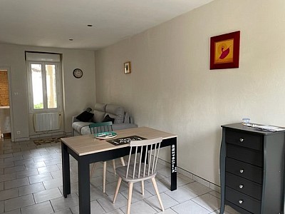 STUDIO A LOUER - LE CREUSOT - 31.55 m2 - 305 &euro; charges comprises par mois