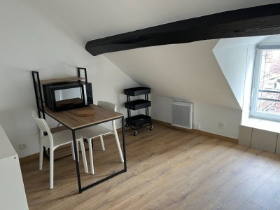 STUDIO A LOUER - DIJON - 13,4 m2 - 450 € charges comprises par mois