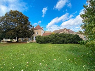 Ensemble Immobilier a rnover A VENDRE - AUXEY DURESSES - 120 m2 - 980000 €