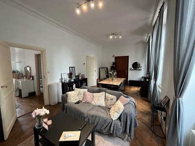 Immeuble 3 logements + bureaux + cave vote A VENDRE - BEAUNE - 345 m2 - 675000 €