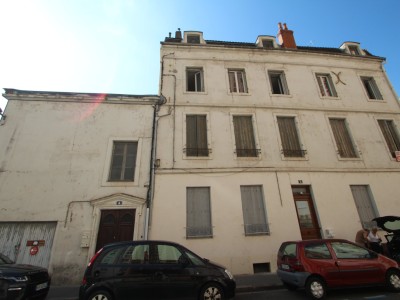 APPARTEMENT T2 A VENDRE - CHALON SUR SAONE - 55 m2 - 80000 €