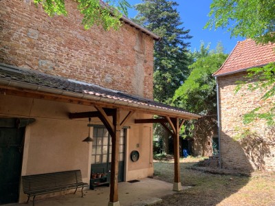 MAISON EN PIERRE ET DPENDANCES - NANTON - 210 m2 - VENDU