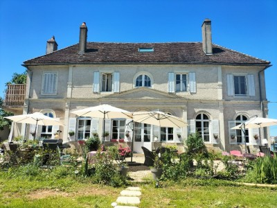 MAISON A VENDRE - ST JEAN DE LOSNE - 297 m2 - 580000 €