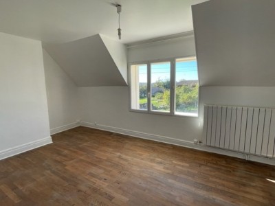 MAISON A LOUER - COLLONGE LA MADELEINE - 60 m2 - 620 € charges comprises par mois