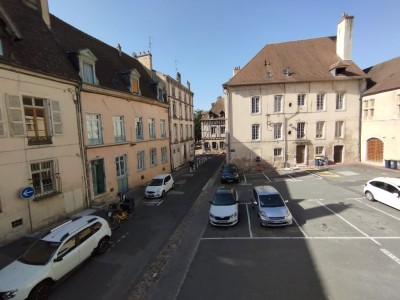APPARTEMENT T4 A LOUER - CHALON SUR SAONE - 101.47 m2 - 1 190 &euro; charges comprises par mois