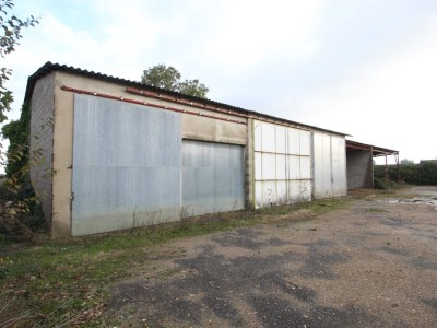 ENTREPOT FERME A VENDRE - BANTANGES - 380 m2 - 66000 € 