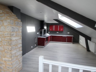 APPARTEMENT T5 A LOUER - CHAGNY - 135.04 m2 - 900 € charges comprises par mois