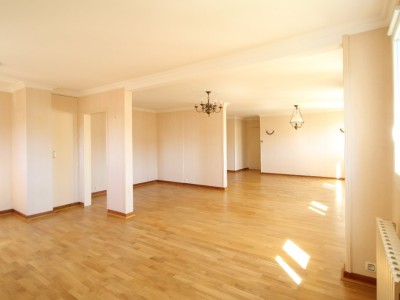 APPARTEMENT T5 A VENDRE - AUTUN - 146 m2 - 210000 €
