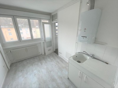 APPARTEMENT T4 A LOUER - CHALON SUR SAONE - 69.39 m2 - 732,31 &euro; charges comprises par mois