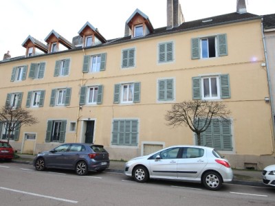 Appartement rez de jardin et 3 chambres A VENDRE - LONS LE SAUNIER - 102 m2 - 142000 €