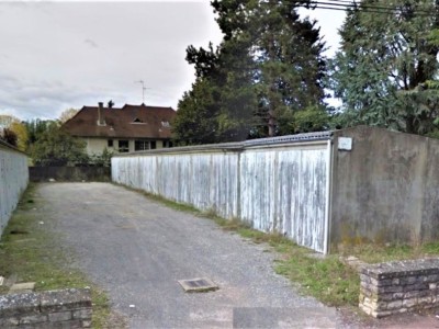 GARAGE A LOUER - CHAMPFORGEUIL - 60�&euro; charges comprises par mois