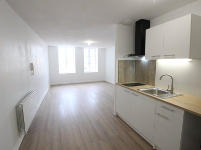 STUDIO A LOUER - LOUHANS - 29 m2 - 329€ charges comprises par mois