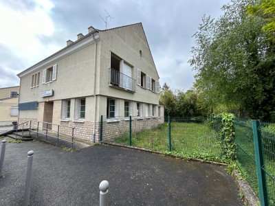 ANCIENNE TRSORERIE ET APPARTEMENT  RNOVER A VENDRE - SENNECEY LE GRAND - 260 m2 - 164500 €