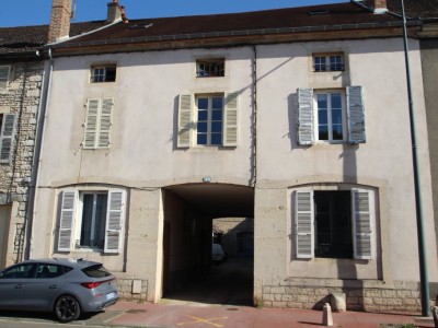 IMMEUBLE DE RAPPORT A VENDRE - BEAUNE - 93.6 m2 - 185000€