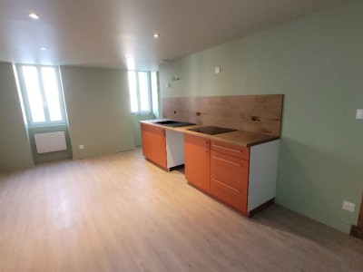 APPARTEMENT T2 A LOUER - SENNECEY LE GRAND - 31.05 m2 - 460€ charges comprises par mois