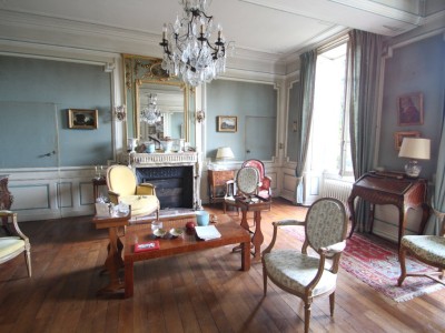 Proprit - BOURBON LANCY - 293.67 m2 - VENDU