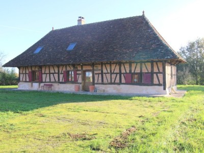 MAISON A VENDRE - ST GERMAIN DU BOIS - 145 m2 - 319000€