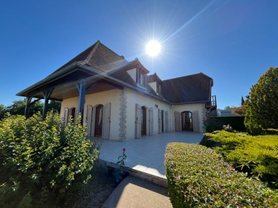 MAISON A VENDRE - ST EUSEBE - 190 m2 - 390000€