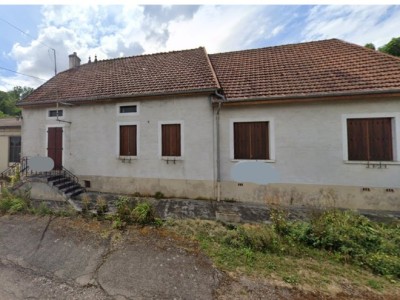 Maison d habitation et dpendances A VENDRE - JOUEY - 142 m2 - 95000€