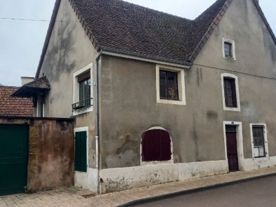 Maison de ville A VENDRE - ARNAY LE DUC - 120 m2 - 83000€