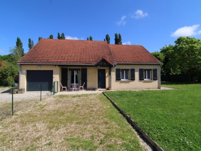 Pavillon 2 chambres, un garage A VENDRE - ST GERMAIN DU PLAIN - 82 m2 - 190000€