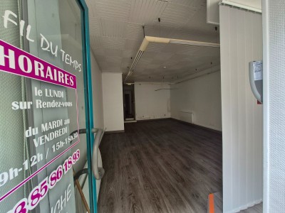 LOCAL COMMERCIAL BUREAU A LOUER - AUTUN - 60 m2 - 475€ HC par mois